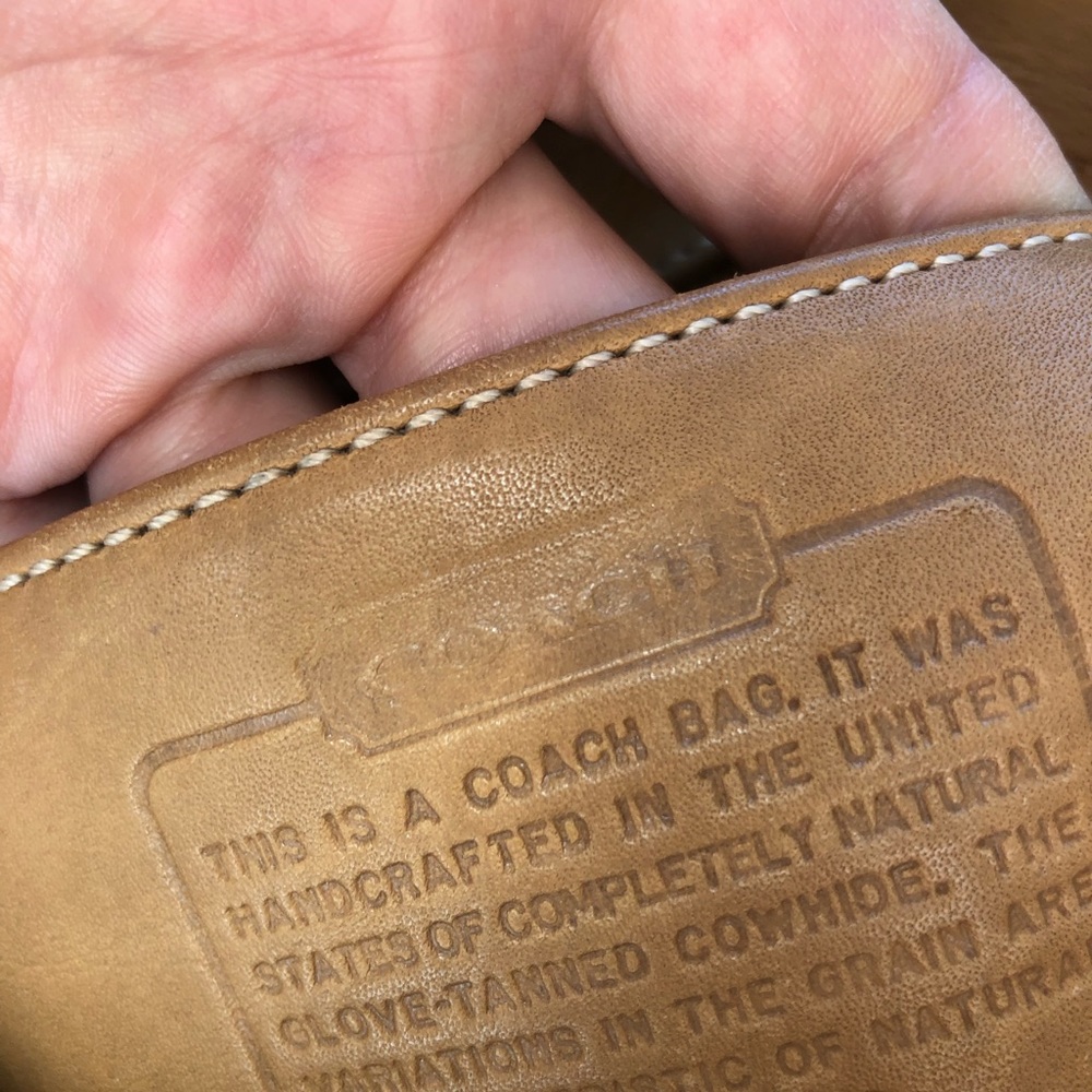 COACH PRISTINE CONDITION - Picture 5 of 6
